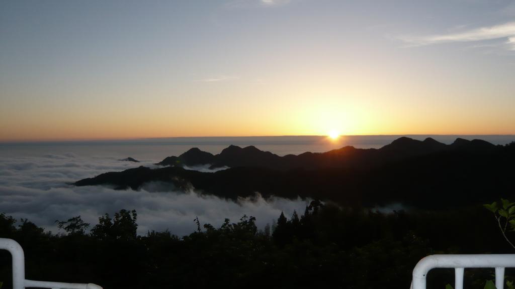 Zhu Yuan Homestay 奮起湖 エクステリア 写真